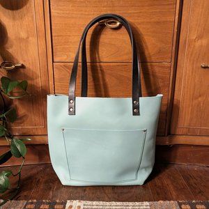 BNNU Portland Leather Goods, Medium Classic Tote, Mint and Black, RARE COLOR